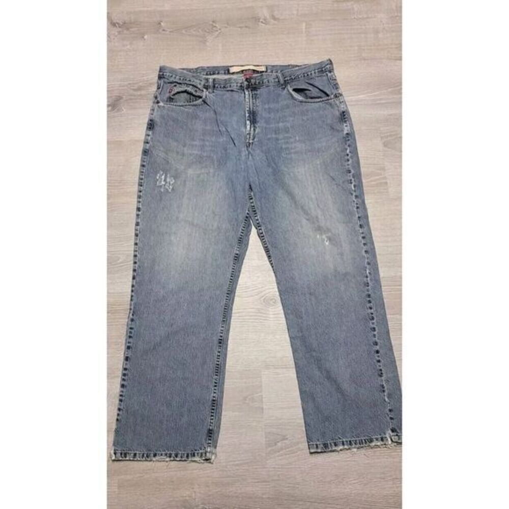 CHAPS Men's Straight Leg Distressed Blue Jeans Tag Size 40x32‎ (Actual 39x30)